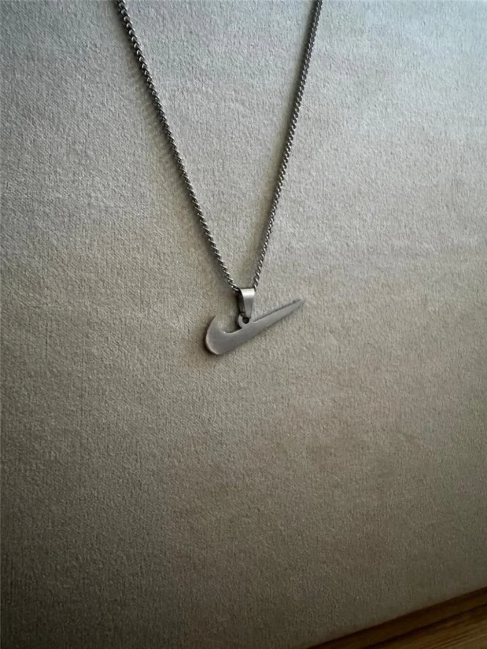 Silver Nike Swoosh Necklace - Thin Chain - 20